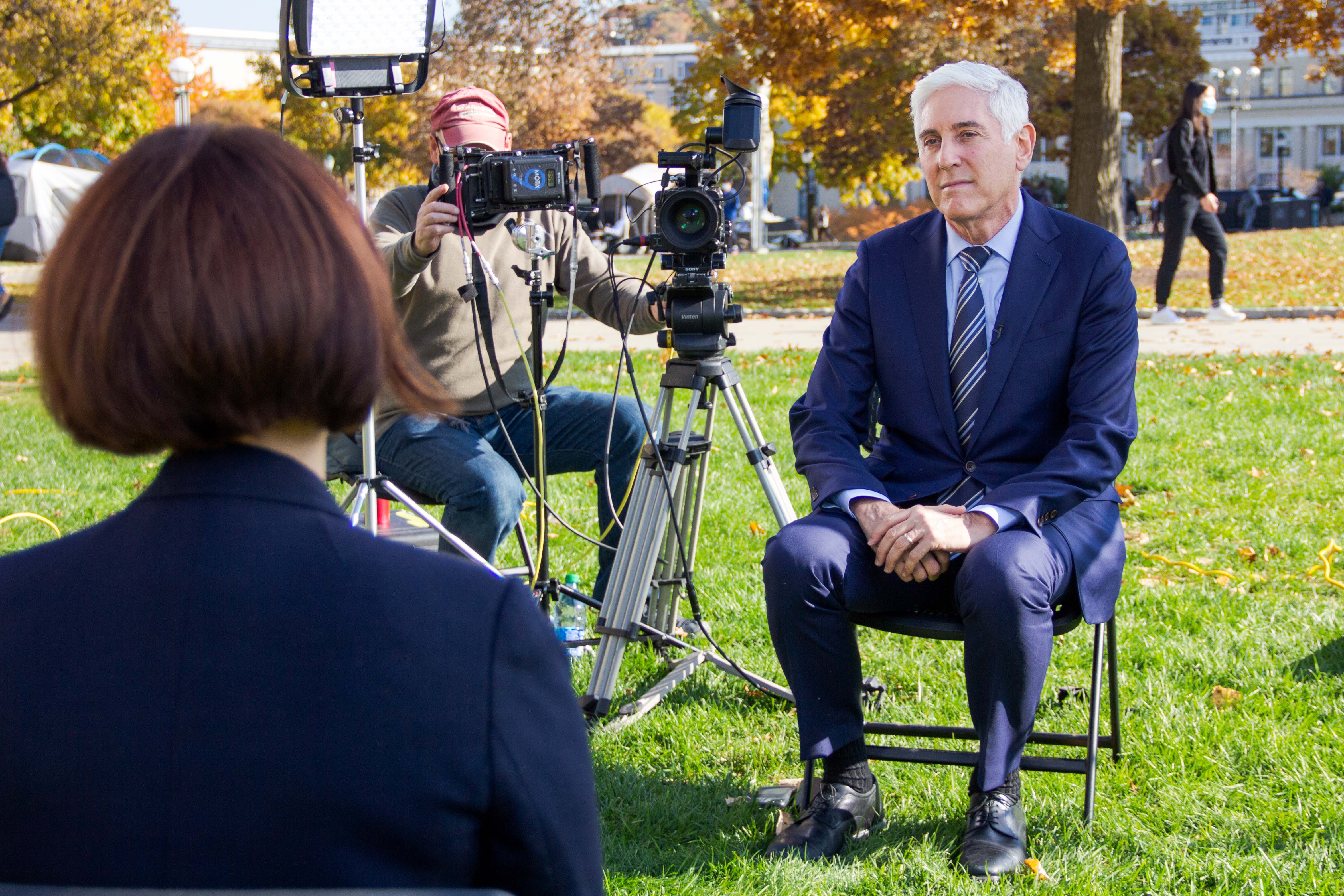 Carnegie Mellon Chemical and Biomedical Engineering Professor Katie Whitehead discusses mRNA with CBS’s Chief Medical Correspondent Dr.  Jon LaPook.