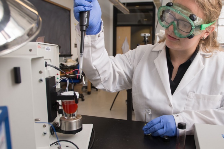 Arral works on research during her undergraduate at the University of New Hampshire