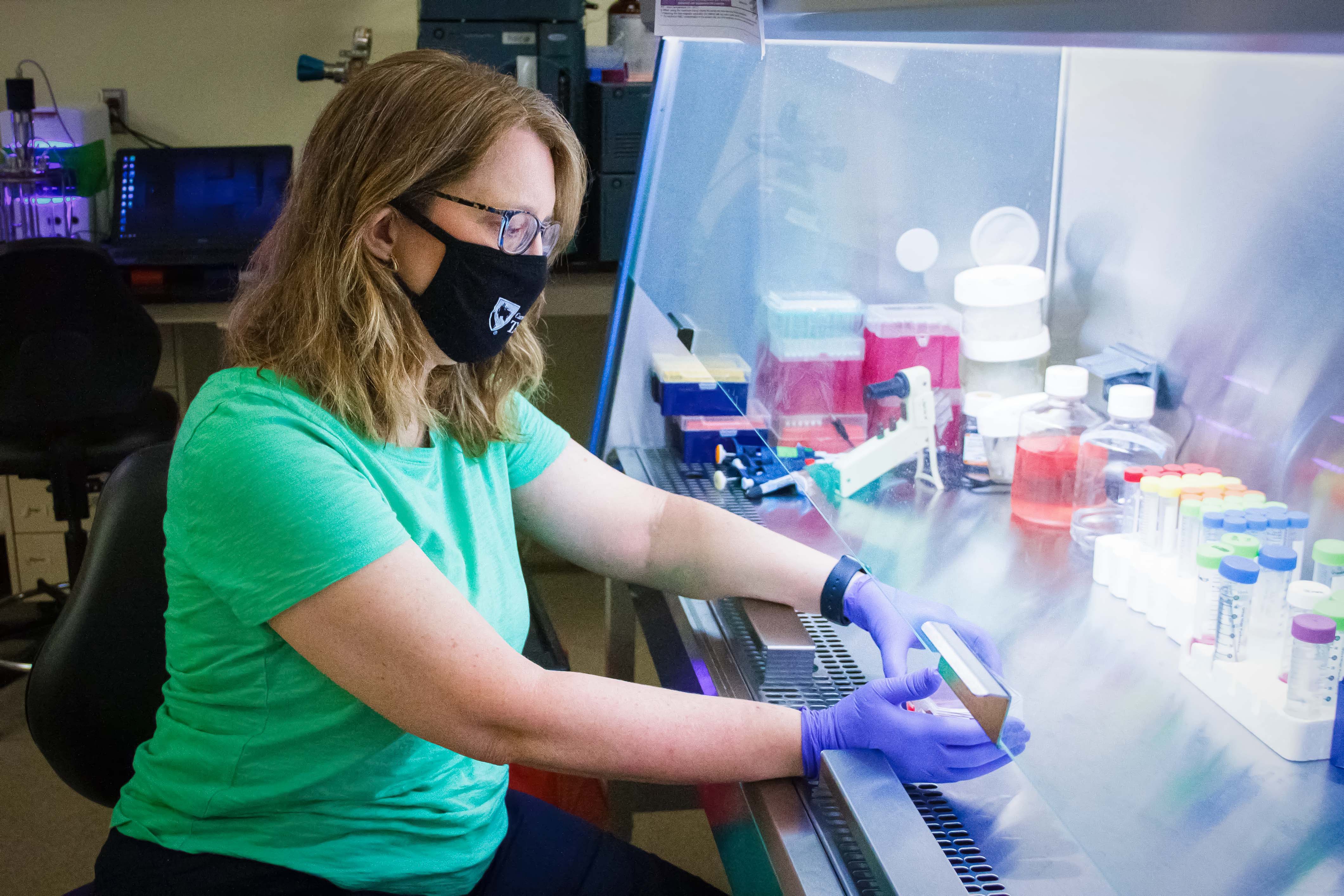 Head of Carnegie Mellon’s Chemical Engineering Department, Anne Robinson, conducts research in her lab