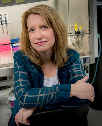 Photo of Anne Robinson in lab at CMU